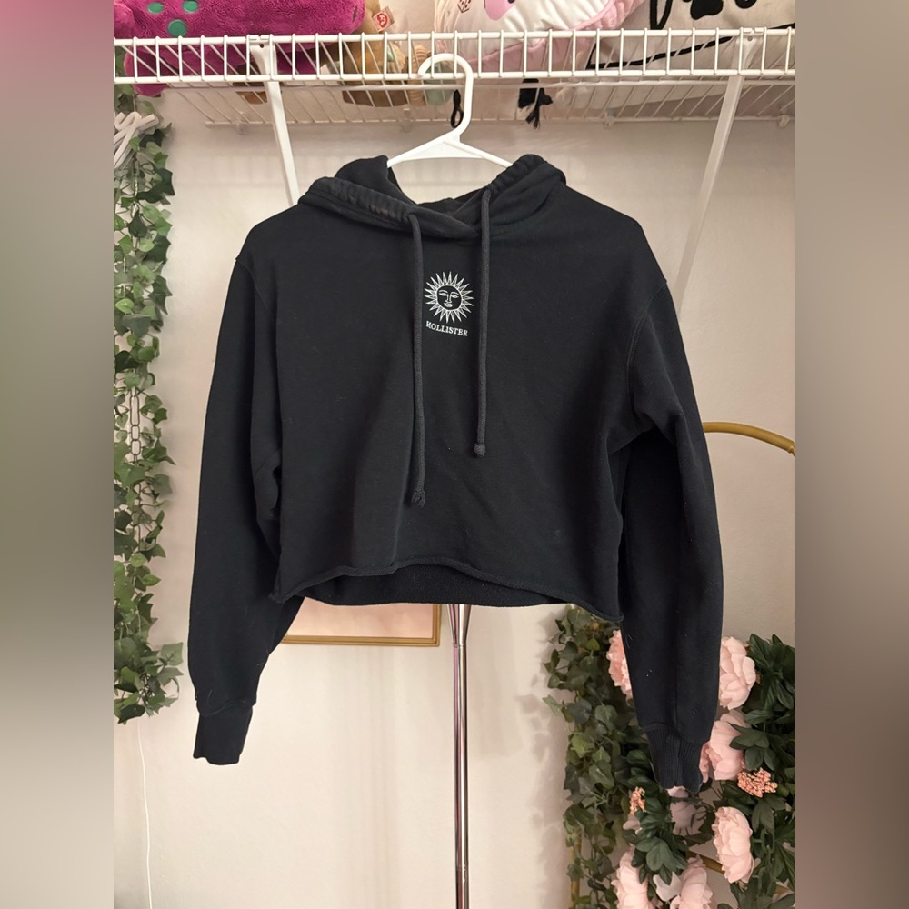 Y2K Hollister Crop Sweater